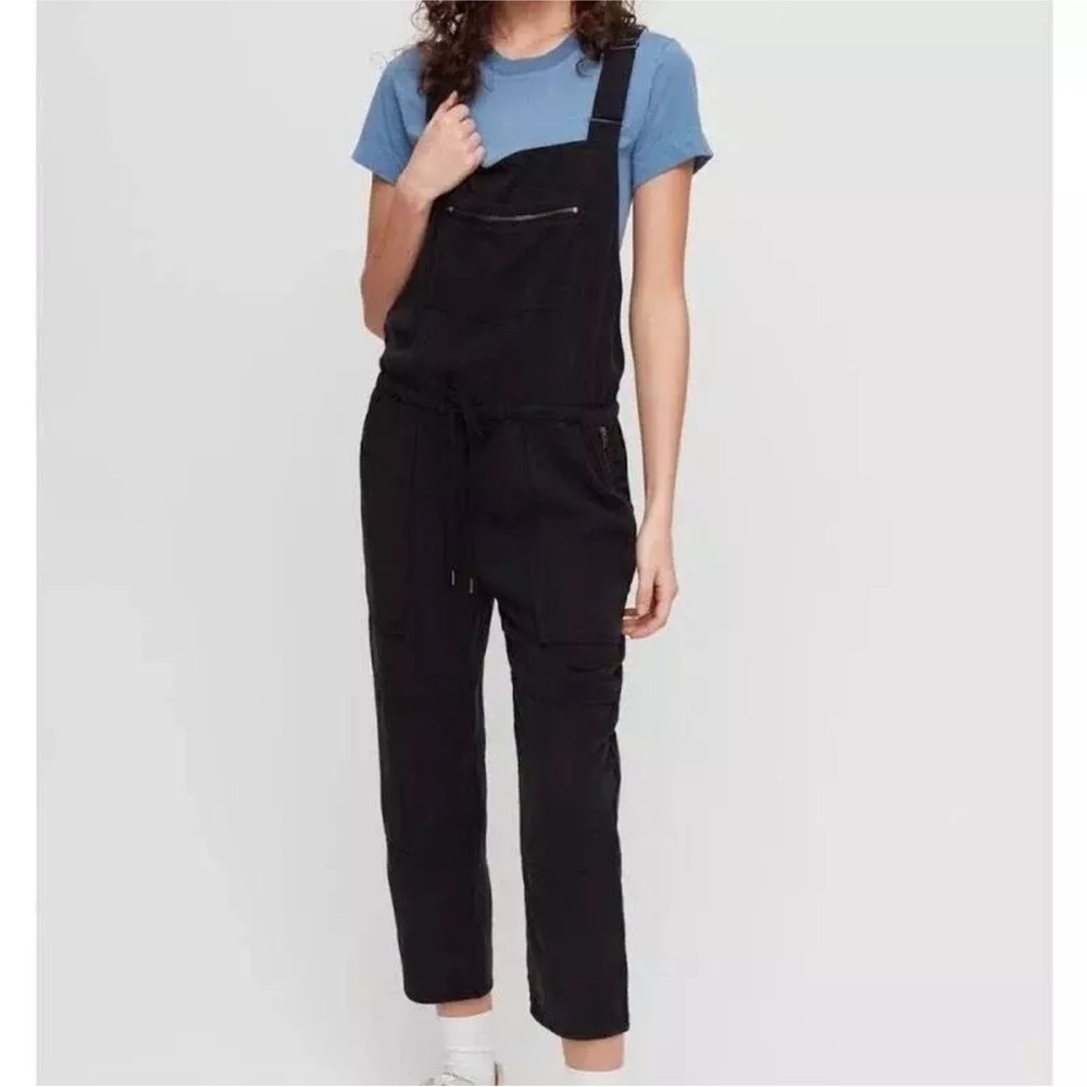Women’s Wilfred Free Black zippered Jumpsuit size Medium